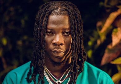 [Watch Video]– If You’re Not Financially Stable, Don’t Look For A Nice Girl To Date –Stonebwoy